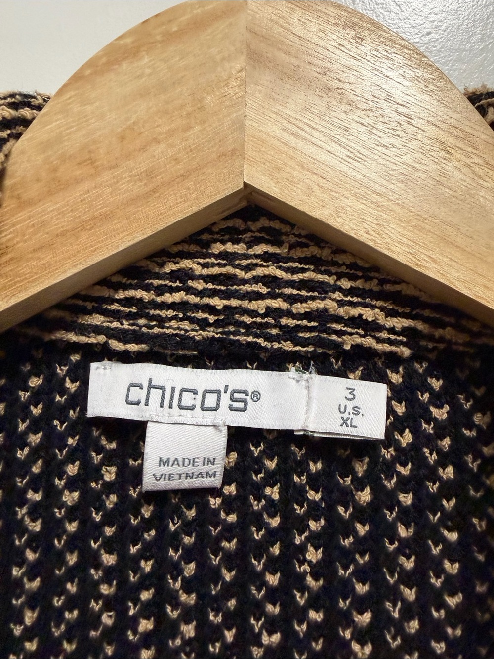 NWOT Chico’s Brown and Black Textured Double-breasted Blazer Size 3 US XL - Picture 3 of 8